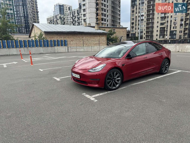 Седан Tesla Model 3 2018 в Києві