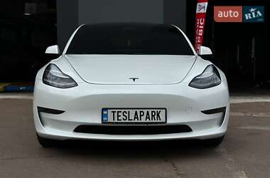 Седан Tesla Model 3 2019 в 
