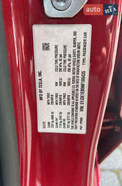 Седан Tesla Model 3 2022 в 