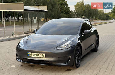 Седан Tesla Model 3 2022 в 