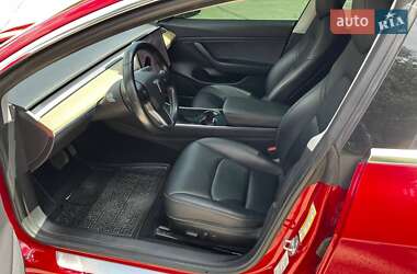 Седан Tesla Model 3 2019 в 
