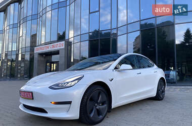Седан Tesla Model 3 2020 в Ровно