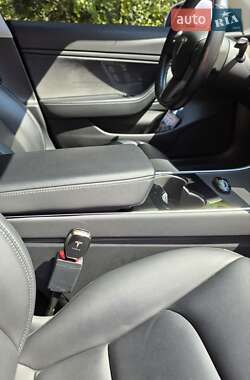 Седан Tesla Model 3 2018 в 