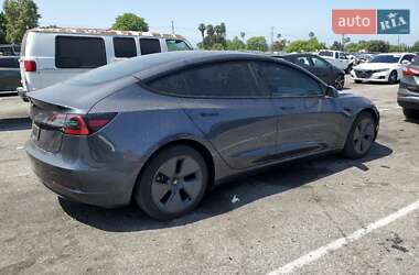 Седан Tesla Model 3 2022 в 