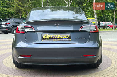 Седан Tesla Model 3 2019 в 
