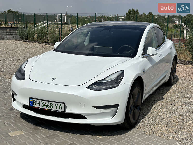 Седан Tesla Model 3 2019 в Одессе