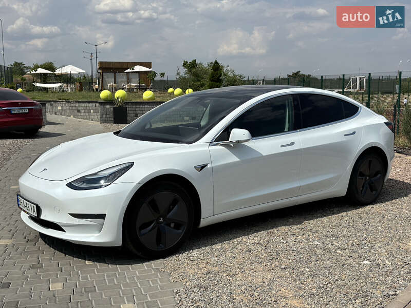 Седан Tesla Model 3 2019 в Одессе