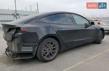 Седан Tesla Model 3 2020 в 