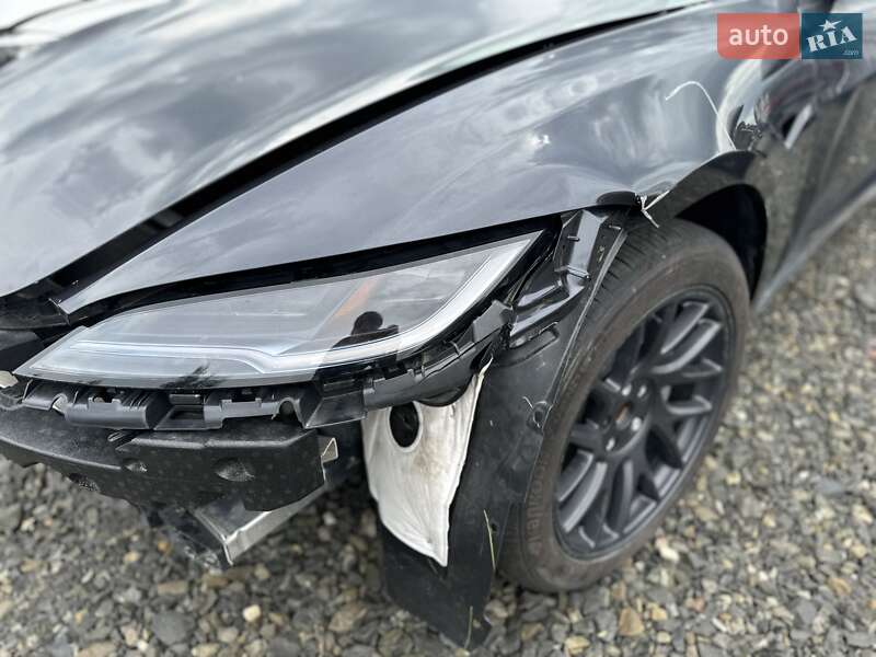 Седан Tesla Model 3 2024 в Луцке