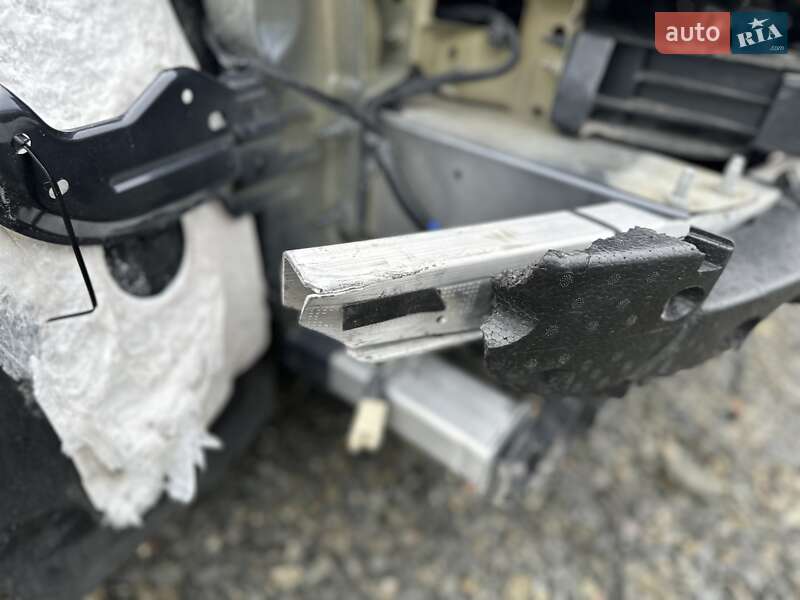 Седан Tesla Model 3 2024 в Луцке