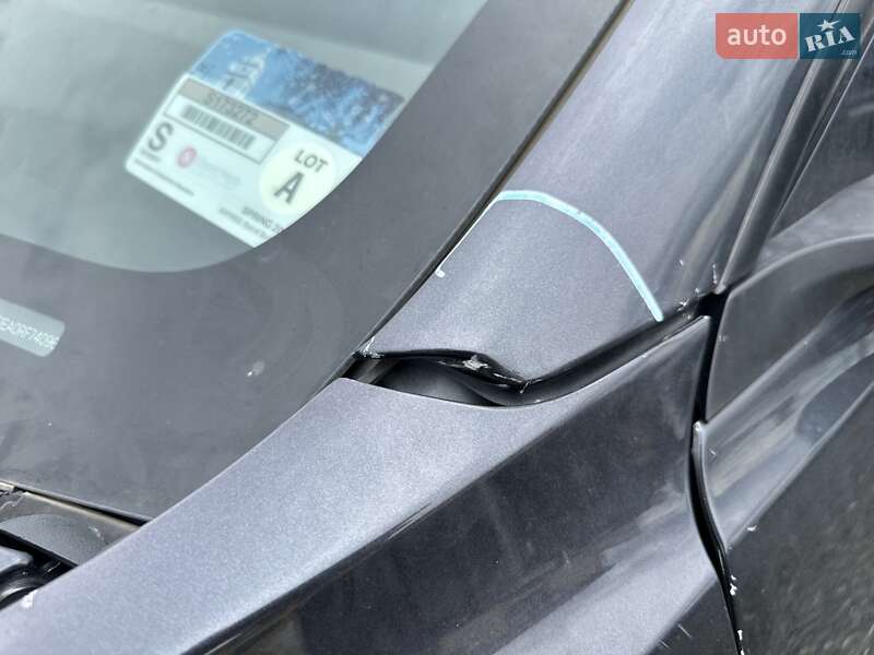 Седан Tesla Model 3 2024 в Луцке