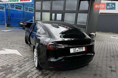 Седан Tesla Model 3 2018 в 
