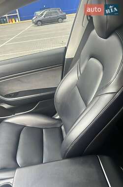 Седан Tesla Model 3 2018 в 