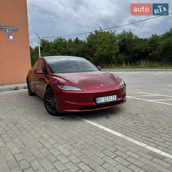 Седан Tesla Model 3 2024 в Львові