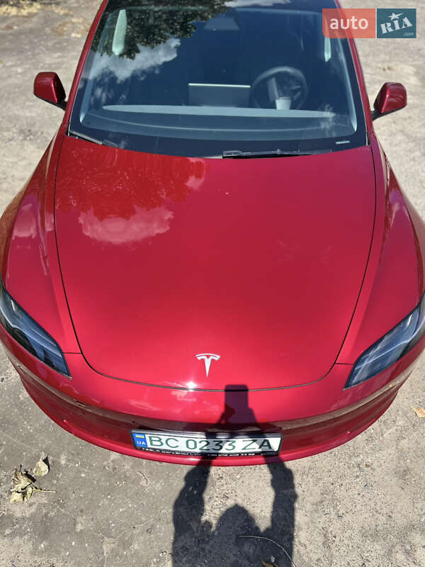 Седан Tesla Model 3 2024 в Львові