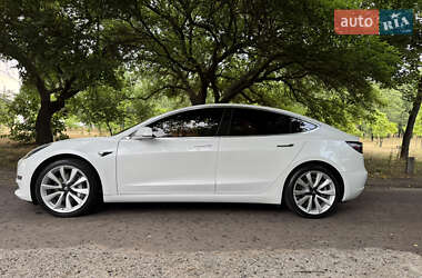 Седан Tesla Model 3 2018 в 