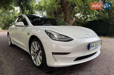 Седан Tesla Model 3 2018 в 