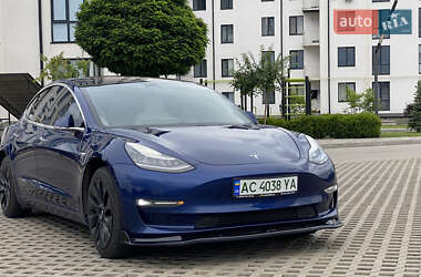 Седан Tesla Model 3 2018 в 