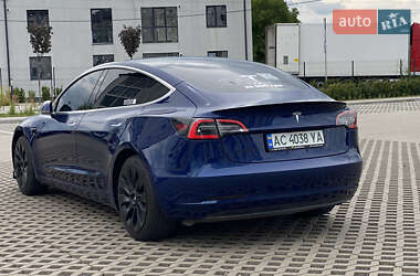 Седан Tesla Model 3 2018 в 