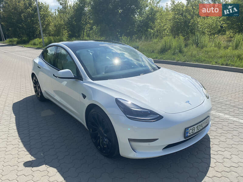 Седан Tesla Model 3 2021 в Киеве