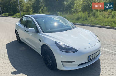 Седан Tesla Model 3 2021 в 
