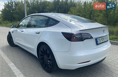 Седан Tesla Model 3 2021 в 