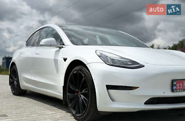 Седан Tesla Model 3 2018 в 
