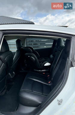 Седан Tesla Model 3 2018 в 