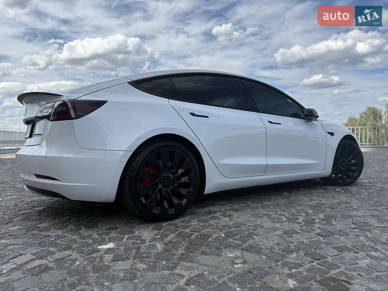 Седан Tesla Model 3 2021 в Днепре