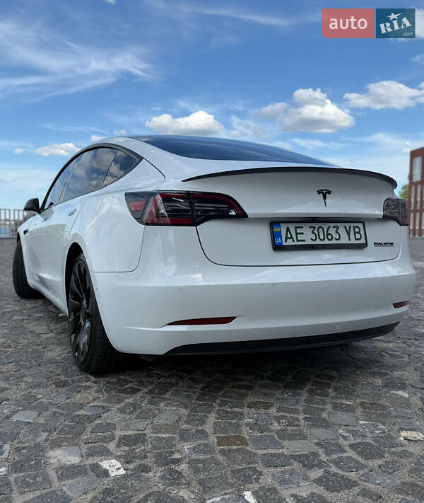 Седан Tesla Model 3 2021 в Днепре