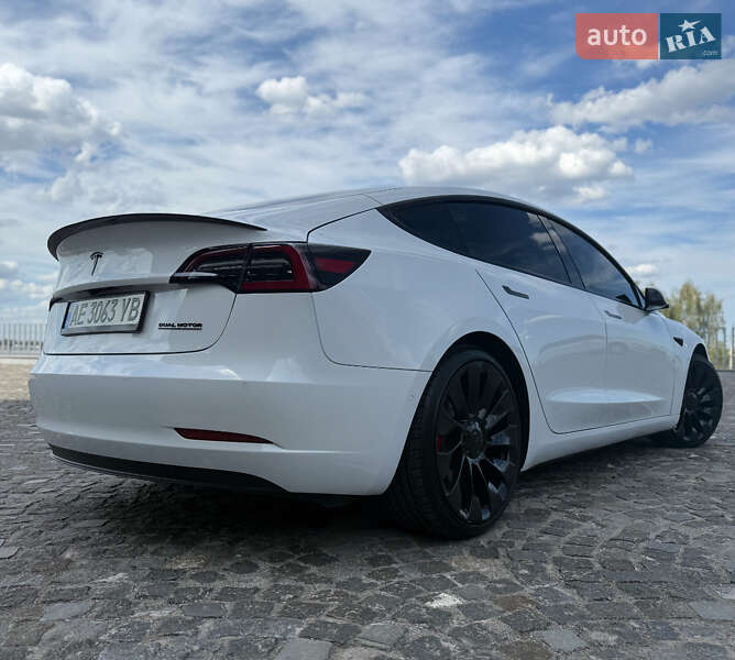 Седан Tesla Model 3 2021 в Днепре