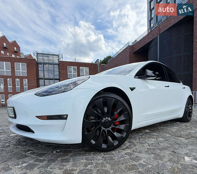 Седан Tesla Model 3 2021 в Днепре