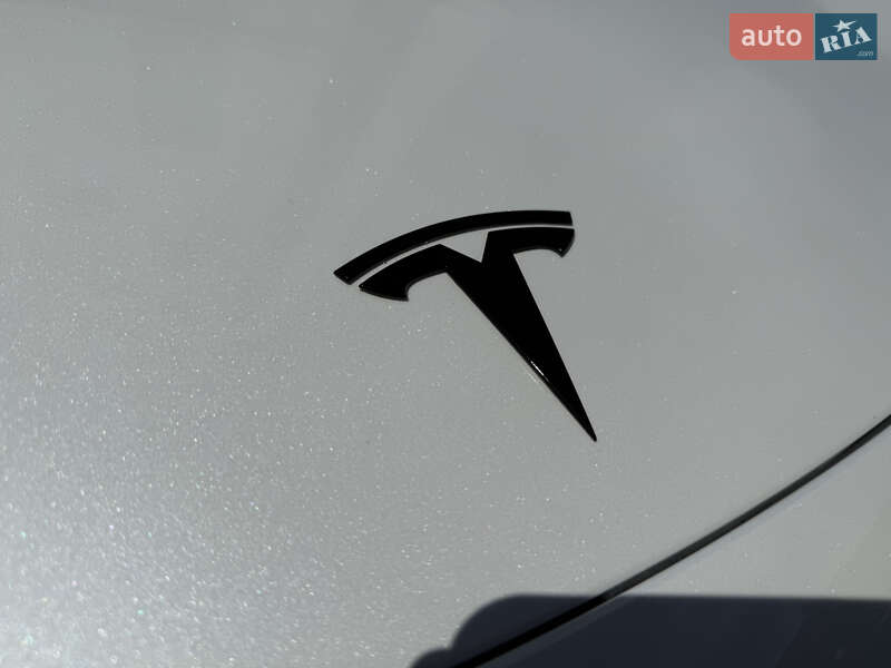 Седан Tesla Model 3 2021 в Днепре