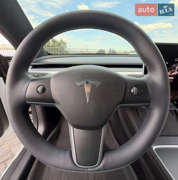 Седан Tesla Model 3 2021 в Днепре