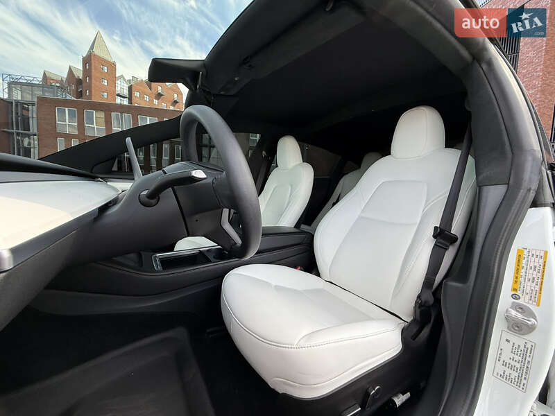Седан Tesla Model 3 2021 в Днепре