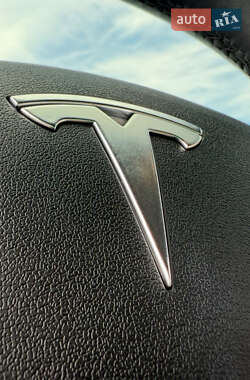 Седан Tesla Model 3 2021 в Днепре