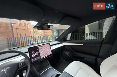 Седан Tesla Model 3 2021 в Днепре