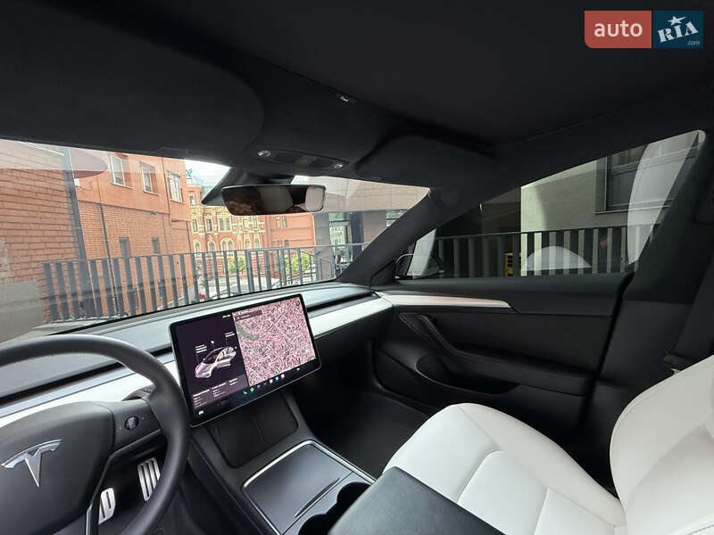 Седан Tesla Model 3 2021 в Днепре