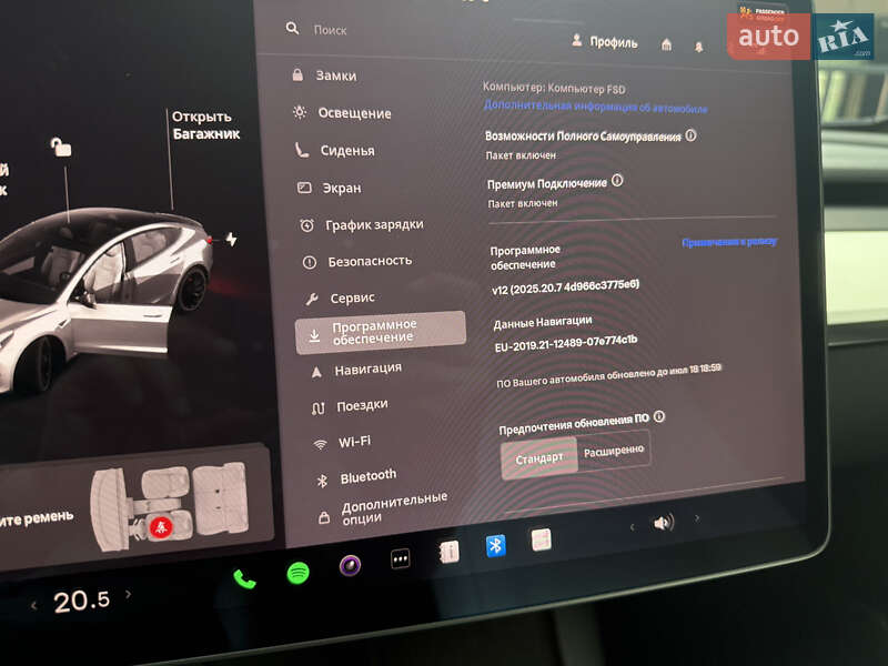 Седан Tesla Model 3 2021 в Днепре