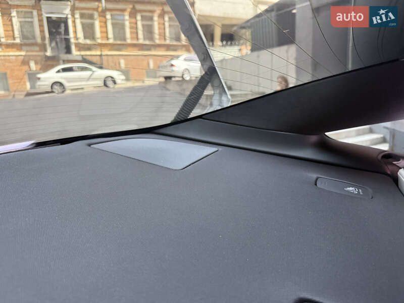 Седан Tesla Model 3 2021 в Днепре