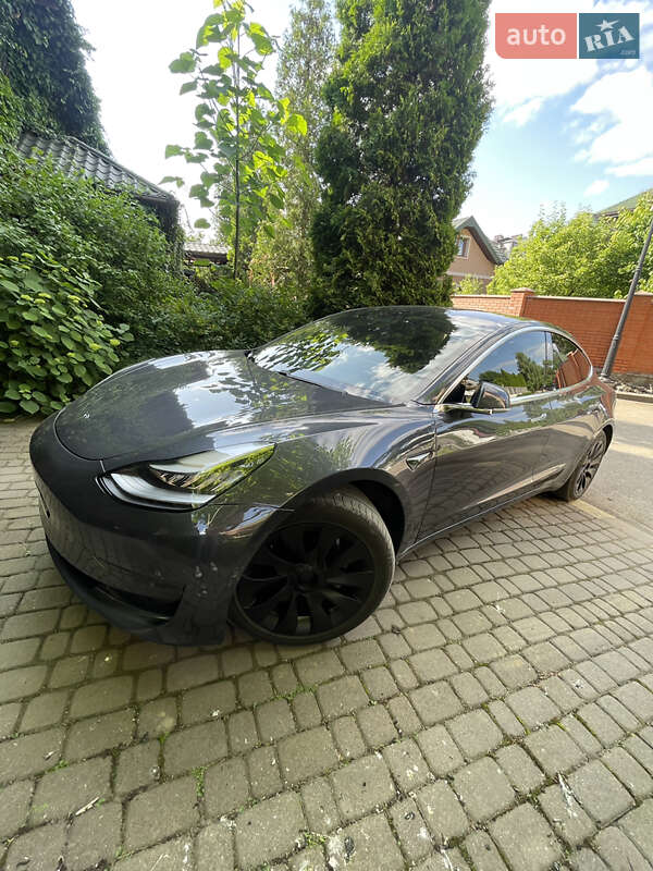 Седан Tesla Model 3 2018 в Ивано-Франковске