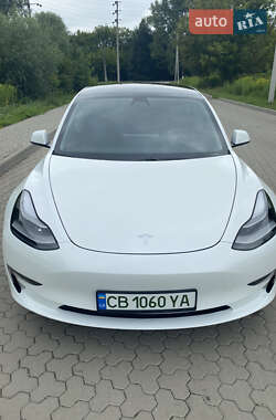Седан Tesla Model 3 2021 в 