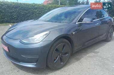Седан Tesla Model 3 2019 в Ивано-Франковске