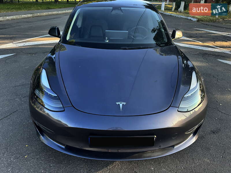 Седан Tesla Model 3 2022 в Вінниці