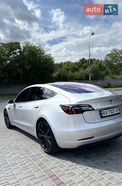 Седан Tesla Model 3 2018 в 