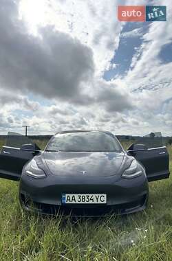 Седан Tesla Model 3 2019 в Києві