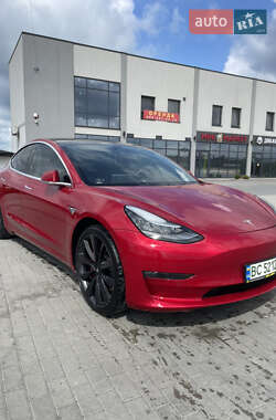 Седан Tesla Model 3 2020 в 