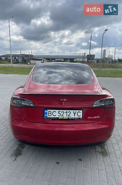 Седан Tesla Model 3 2020 в 