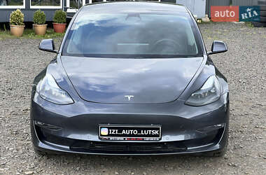 Седан Tesla Model 3 2021 в 