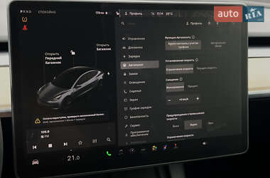 Седан Tesla Model 3 2021 в 